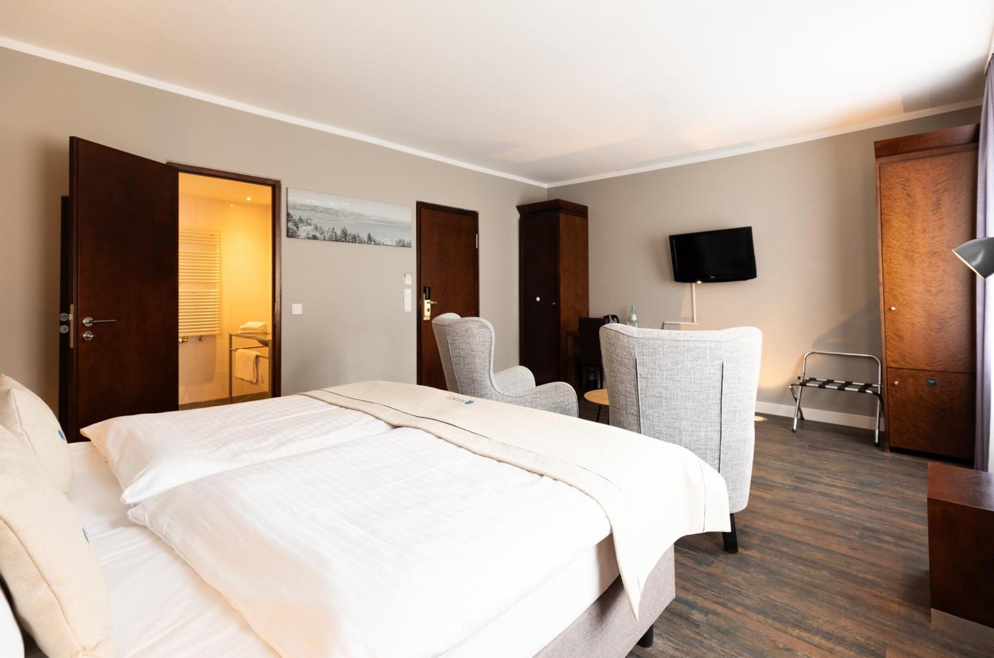 Select Hotel Friedrichshafen Room photo